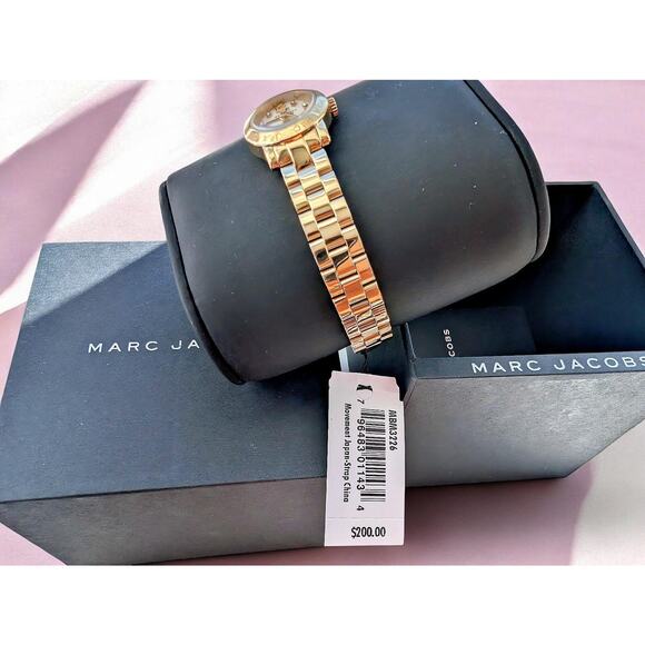 NIB Marc Jacobs MBM3226 Amy Dinky Gold Stainless Steel Women's Watch NWT - Picture 4 of 11